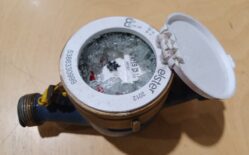 Jäätynyt vesimittari